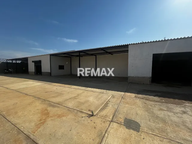En Venta Local Industrial y Galpón Puerta Maraven, Cardón, Carirubana, Falcón, 4154, VEN - Foto 1