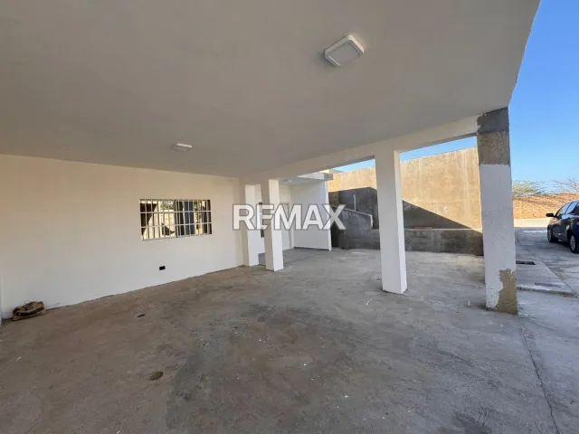 En Venta Casa o TownHouse Santa Elena, Punto Fijo, Carirubana, Falcón, VEN - Foto 1