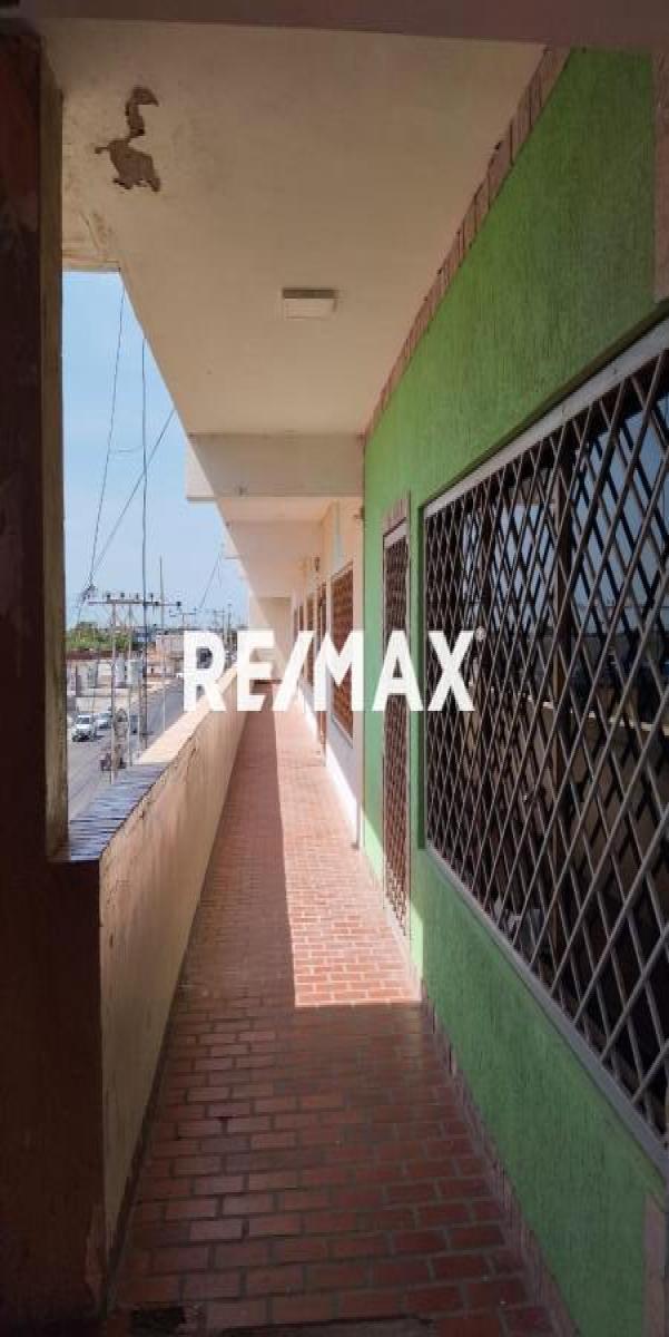 En Venta Local Comercial PUERTA MARAVEN, Punto Fijo, Carirubana, Falcón, VEN - Foto 1