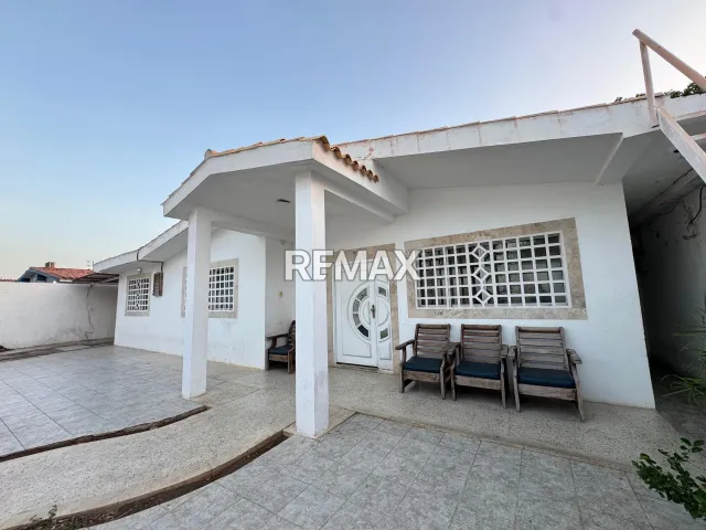En Venta Casa o TownHouse Urb Casacoima, Punto Fijo, Carirubana, Falcón, VEN - Foto 1