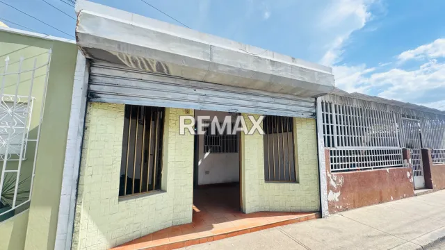 En Venta Local Comercial calle arismendi, Punto Fijo, Carirubana, Falcón, VEN - Foto 1