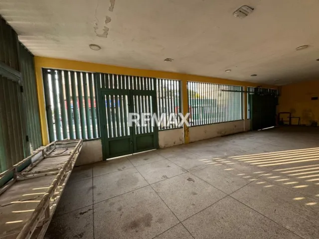 En Venta Edificio Calle Garces, Centro, Punto Fijo, Carirubana, Falcón, 4102, VEN, Punto Fijo, Carirubana, Falcón, VEN - Foto 3