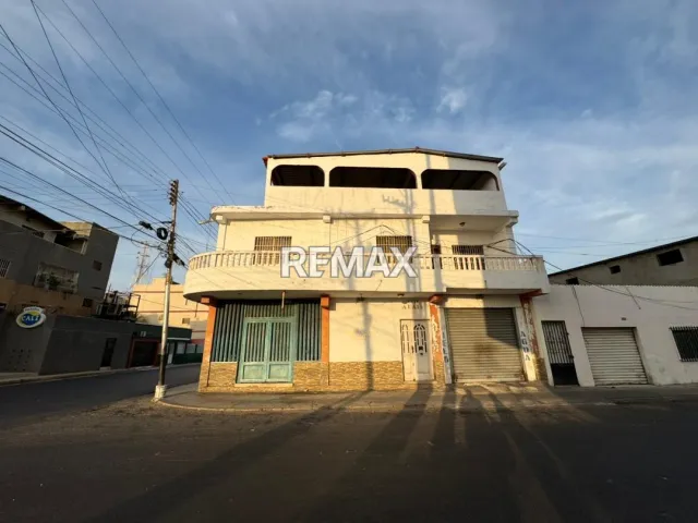 En Venta Edificio Calle Garces, Centro, Punto Fijo, Carirubana, Falcón, 4102, VEN, Punto Fijo, Carirubana, Falcón, VEN - Foto 5