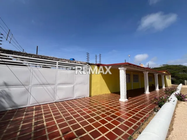 En Venta Casa o TownHouse Sector Guacuira, Los Taques, Falcón, VEN - Foto 2