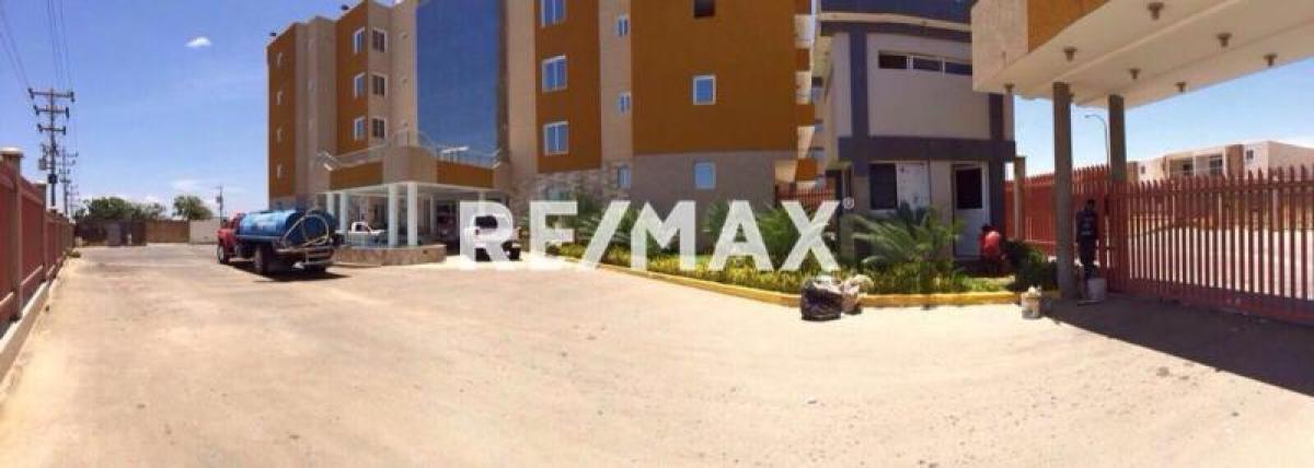 En Venta Hotel Av Ollarvides, Urb. Los Caciques, Punto Fijo, Carirubana, Falcón, VEN - Foto 4
