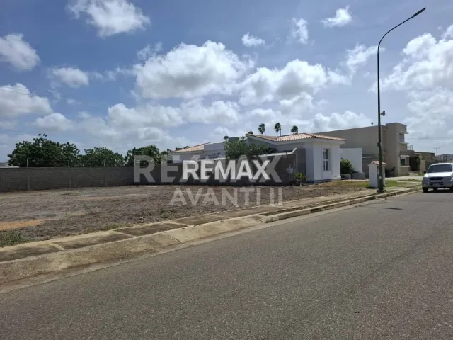 En Venta Terreno y Parcela Zarabon, Terrazas Club de Golf, Punto Fijo, Carirubana, Falcon., Punto Fijo, Carirubana, Falcón, VEN - Foto 4