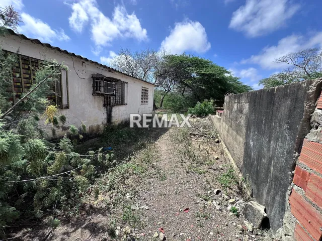 En Venta Casa o TownHouse calle san jose de la poblacion pueblo nuevo, Pueblo Nuevo, Pueblo Nuevo de Paraguaná, Falcón, VEN - Foto 4