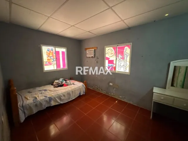 En Venta Casa o TownHouse calle el estadio de frente al estadio parroquia adicora, Adícora, Falcón, VEN - Foto 4