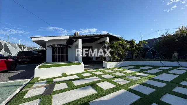 En Venta Casa o TownHouse casacoima, Punto Fijo, Carirubana, Falcón, VEN - Foto 1