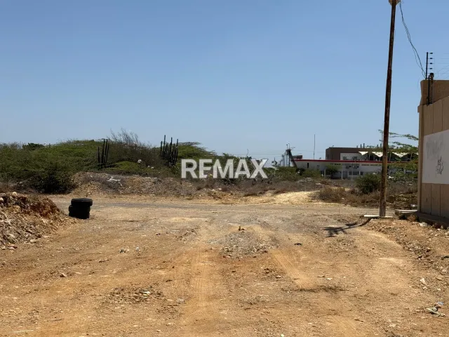 En Venta Terreno y Parcela Puerta Maraven calle Buenos Aires, Punto Fijo, Carirubana, Falcón, VEN - Foto 4