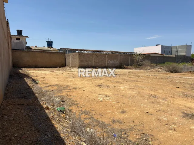 En Venta Terreno y Parcela Puerta Maraven calle Buenos Aires, Punto Fijo, Carirubana, Falcón, VEN - Foto 5