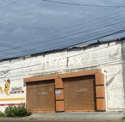 Galpón y local en Alquiler, Av. Ollarvides. Puerta Maraven.