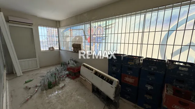 En Venta Local Comercial avenida bolivar entre calle democracia y primero de mayo, Punto Fijo, Carirubana, Falcón, VEN - Foto 2