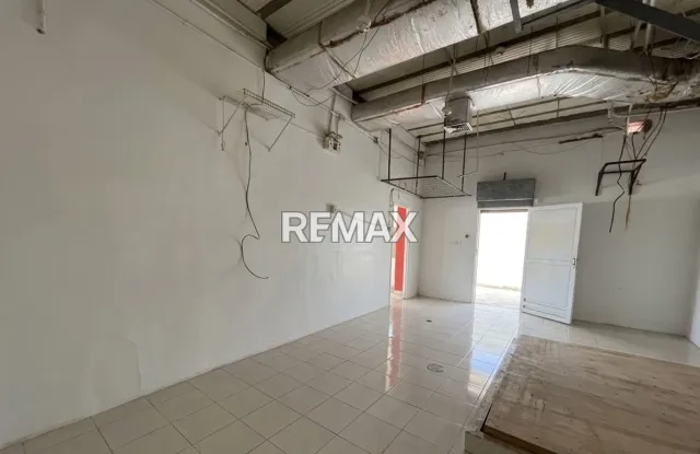 En Alquiler Local Comercial Urb Santa Irene Av Girardot, Punto Fijo, Carirubana, Falcón, VEN - Foto 3