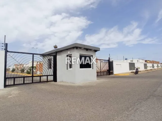 En Venta Casa o TownHouse Carirubana, Punto Fijo, Carirubana, Falcón, VEN - Foto 2