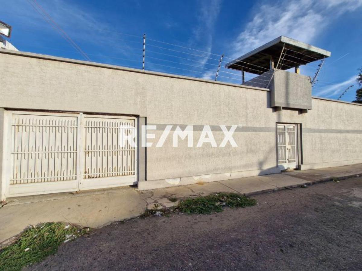 En Venta Casa o TownHouse Avenida Ollarvides, Sector Puerta Maraven., Punto Fijo, Carirubana, Falcón, VEN - Foto 1