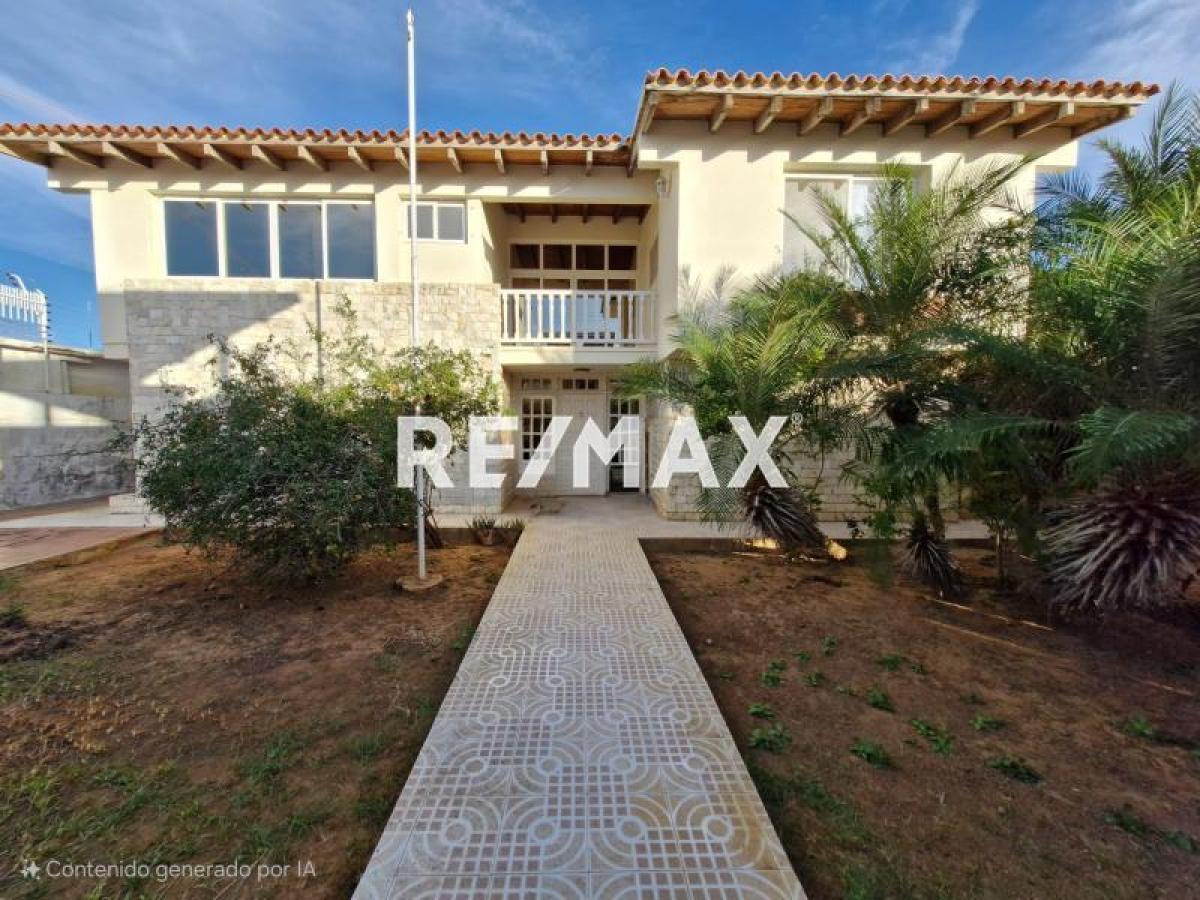 En Venta Casa o TownHouse Avenida Ollarvides, Sector Puerta Maraven., Punto Fijo, Carirubana, Falcón, VEN - Foto 2