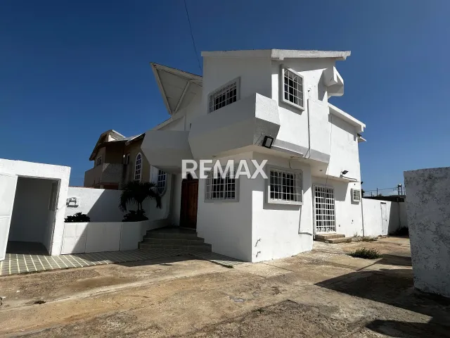 En Venta Casa o TownHouse Los matapalos, Cardón, Carirubana, Falcón, VEN - Foto 1