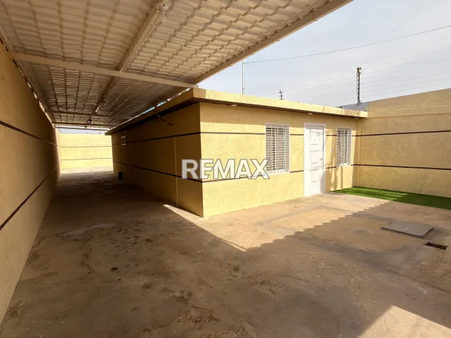 En Venta Casa o TownHouse Puerta Maraven, Cardón, Carirubana, Falcón, VEN - Foto 1