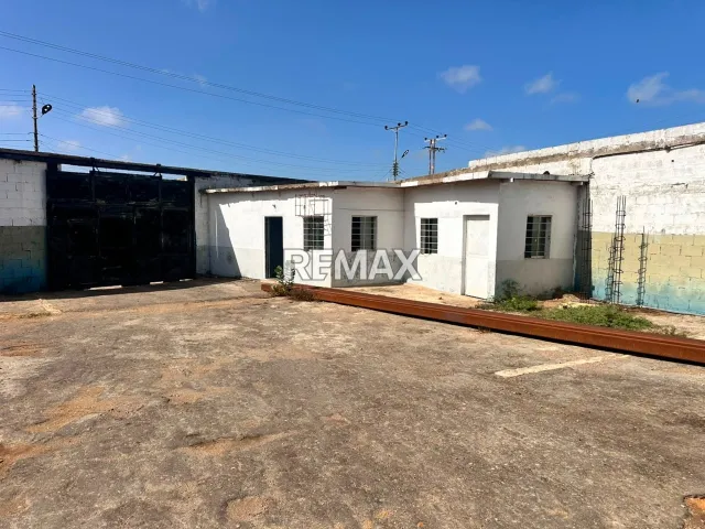 En Venta Local Industrial y Galpón Caja de Agua, Punto Fijo, Carirubana, Falcón, VEN - Foto 1