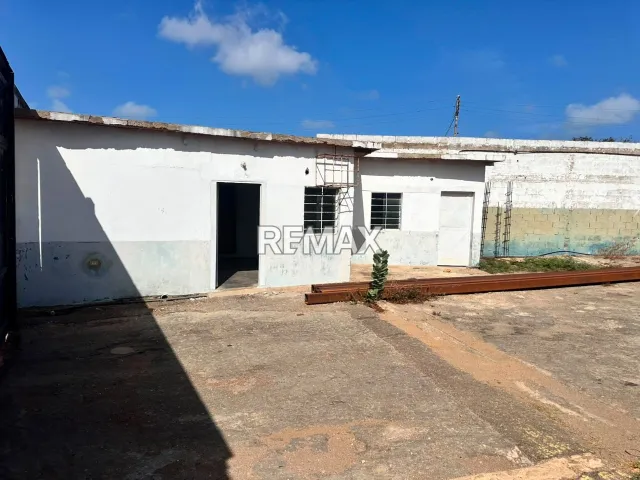 En Venta Local Industrial y Galpón Caja de Agua, Punto Fijo, Carirubana, Falcón, VEN - Foto 2