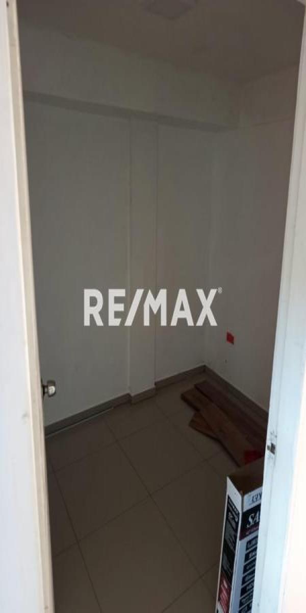 En Alquiler Local Comercial Av Ollarvides, Puerta Maraven, Punto Fijo, Carirubana, Falcón, VEN - Foto 5