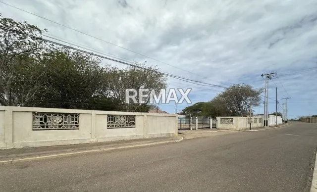 En Venta Casa o TownHouse Urbanización Zarabon, Punto Fijo, Carirubana, Falcón, VEN - Foto 1