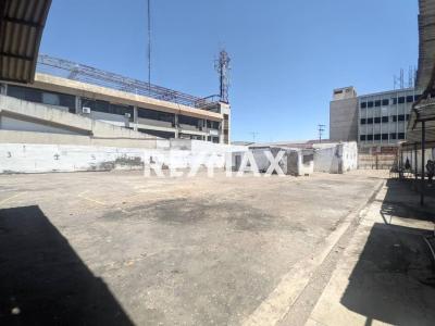 Galpón y Terreno  en Venta, Calle Arismendi, Centro de Punto Fijo.