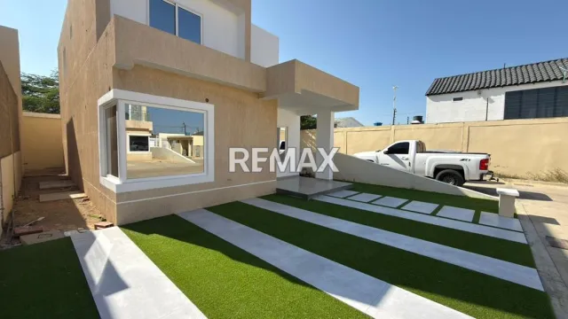 En Venta Casa o TownHouse Urbanizacion Villas Olvan Puerta Maraven, Punto Fijo, Carirubana, Falcón, VEN - Foto 2