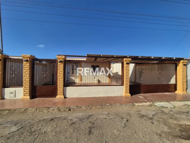 En Venta Casa o TownHouse chicagua, Punto Fijo, Carirubana, Falcón, VEN - Foto 1
