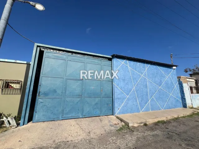 En Venta Local Industrial y Galpón Calle Urdaneta Punto fijo, Punto Fijo, Carirubana, Falcón, VEN - Foto 2