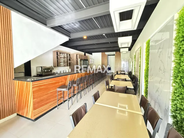 En venta local comercial. Av Ollarvides - Foto 1