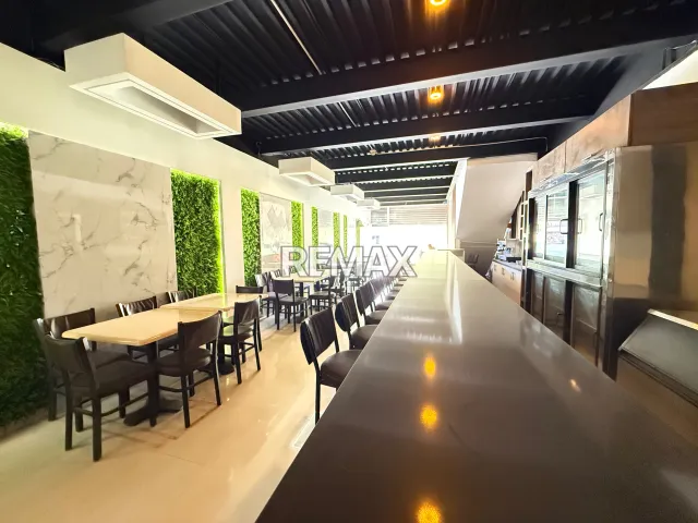 En venta local comercial. Av Ollarvides - Foto 3