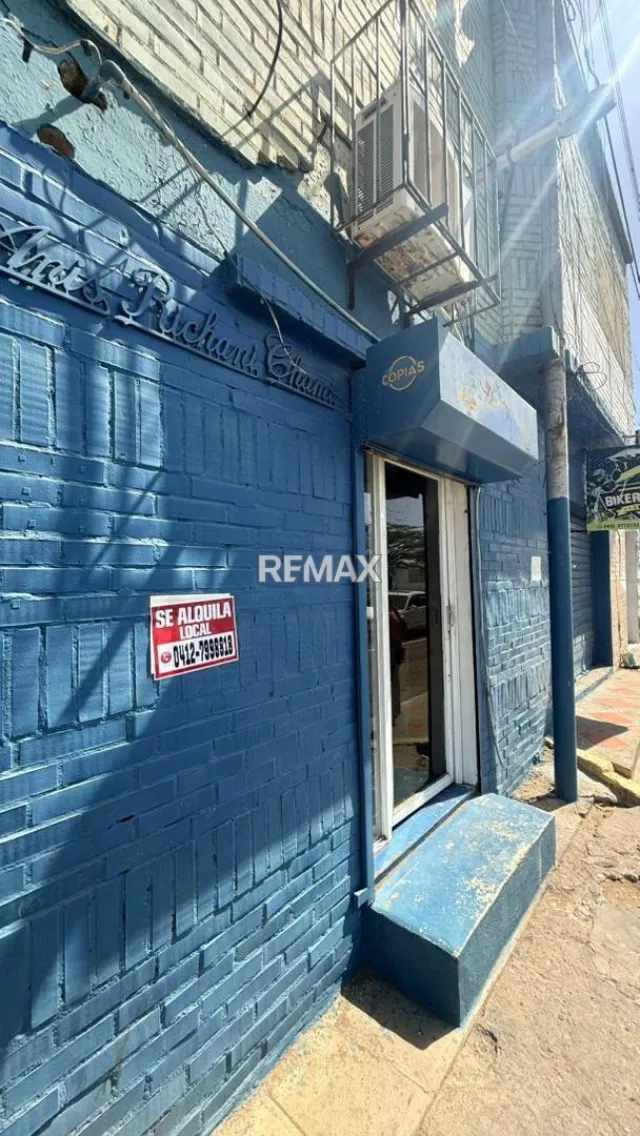 Local comercial a pie de calle Av rafael Gonzalez - Foto 1