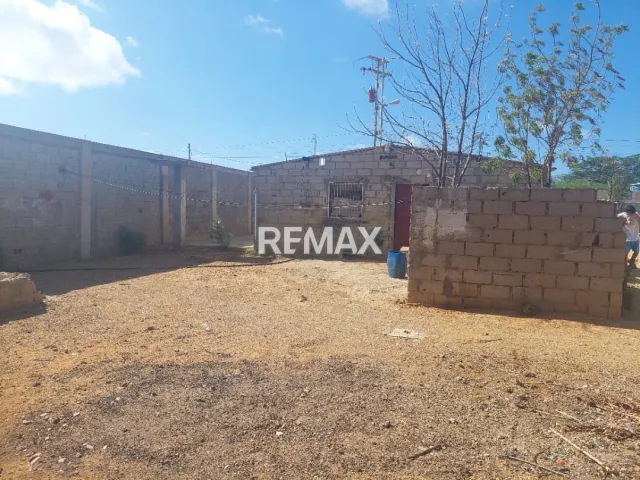 Se Vende Galpon en Los Taques, sector Cerro Norte - Foto 3