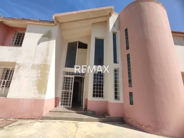 Edificio en Venta, Cujicana - Foto 1