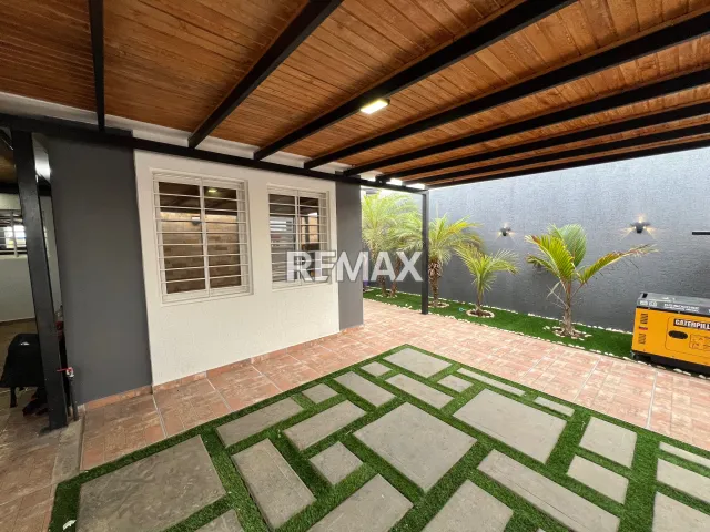 Casa en Alquiler Ubicada en Conj Cerrado Urb Pedro Manuel - Foto 1