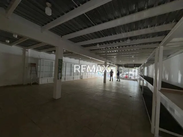 LOCAL COMERCIAL EN VENTA ENTRE AV. BOLIVAR Y PENINSULAR - Foto 2