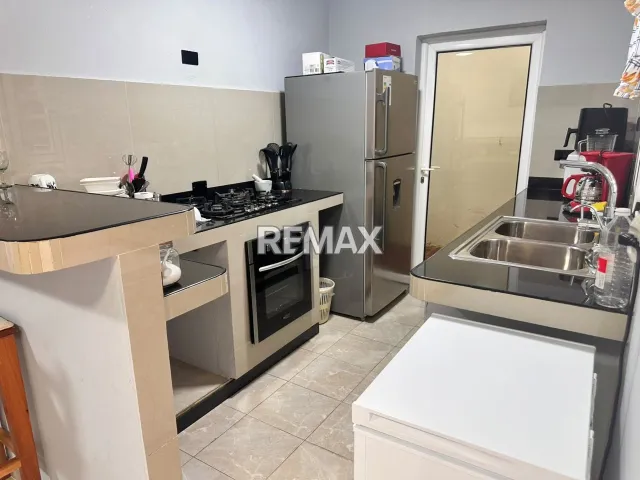 VENDO CASA EN  URB. NUEVA VENECIA II - Foto 7