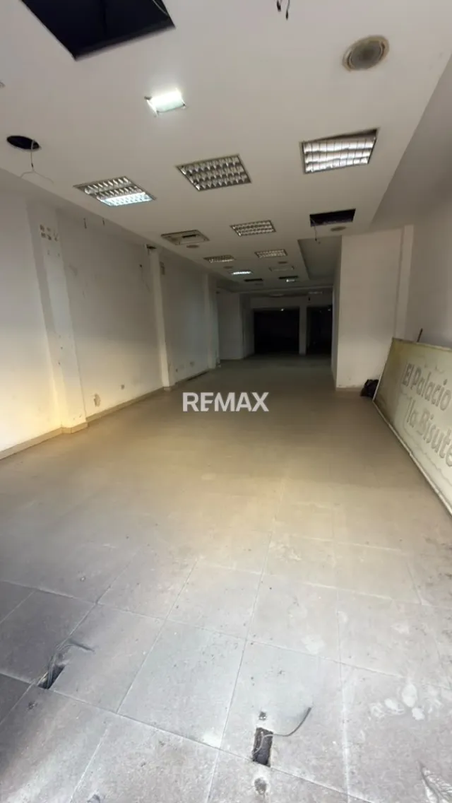 Edificio de 650 m² en alquiler en Punto Fijo · $2.000 - Foto 2