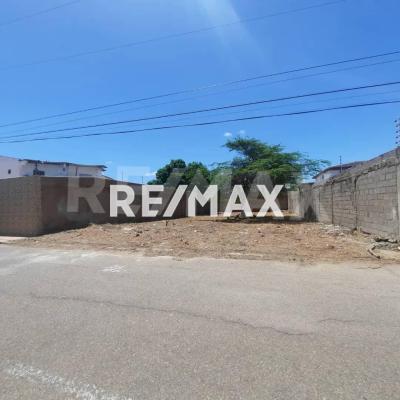 Lote de terreno en venta Urbanización Casacoima.