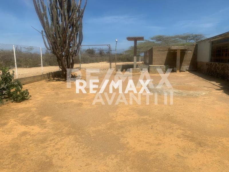 En venta Espacio Multiuso en Zona Campestre vía los Taques