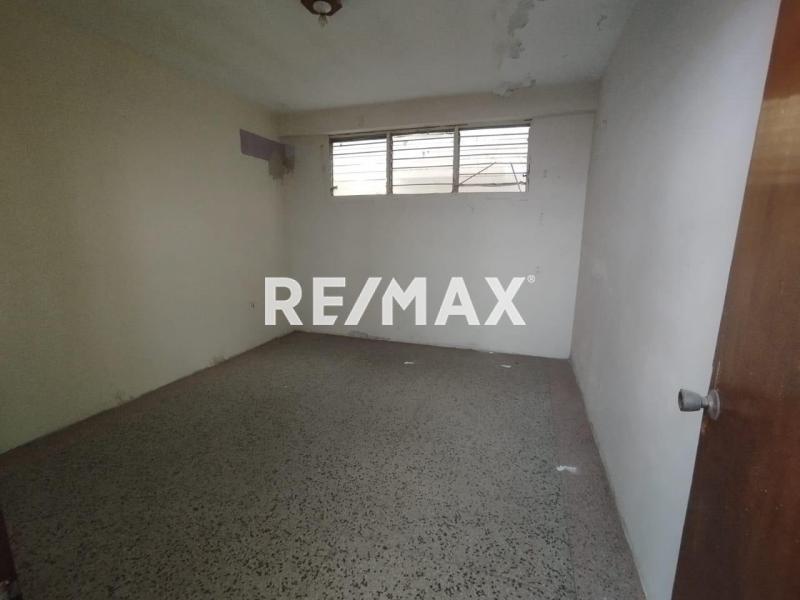 APARTAMENTO EN VENTA UBICADO EN LA AV. BOLIVAR , PUNTO FIJO