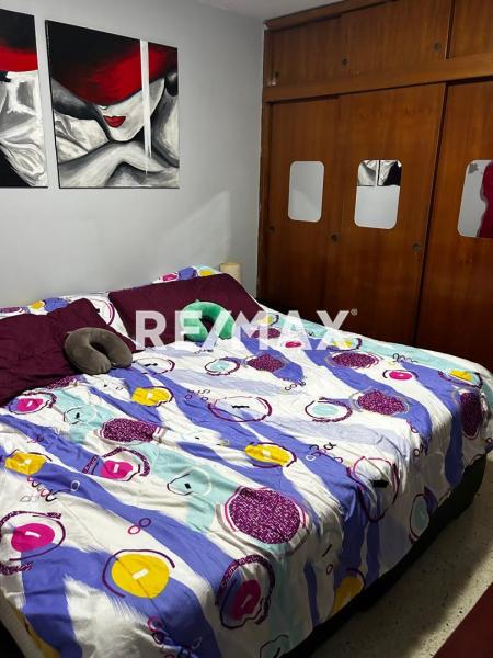 SE VENDE APARTAMENTO EQUIPADO EN LOS CLAVELES