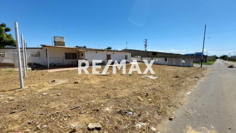 Terreno en Venta, Calle Niquitao, Puerta Maraven.