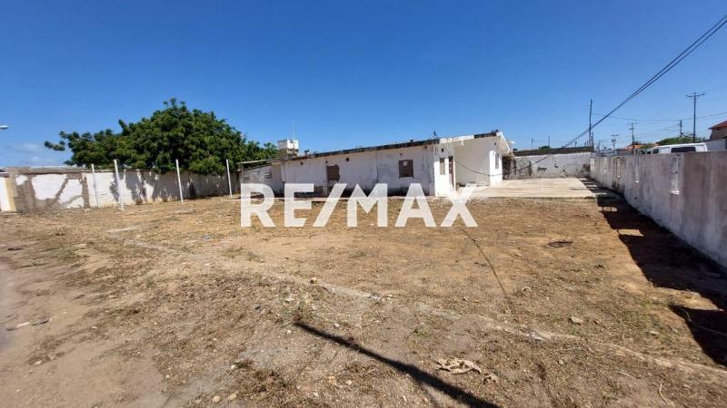 Terreno en Venta, Calle Niquitao, Puerta Maraven.