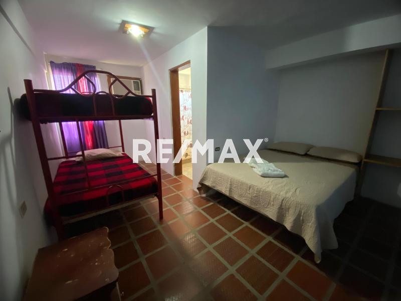 Posada y 3 locales en Venta, Hostal La Casona, Adicora.