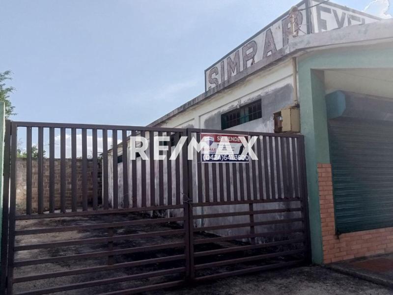 Local Comercial en Alquiler. Pueblo Nuevo. Paraguana