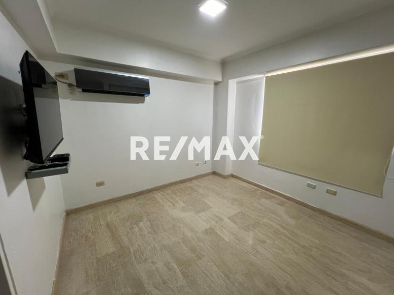 Apartamento en Alquiler Parque Residencial San Roman.