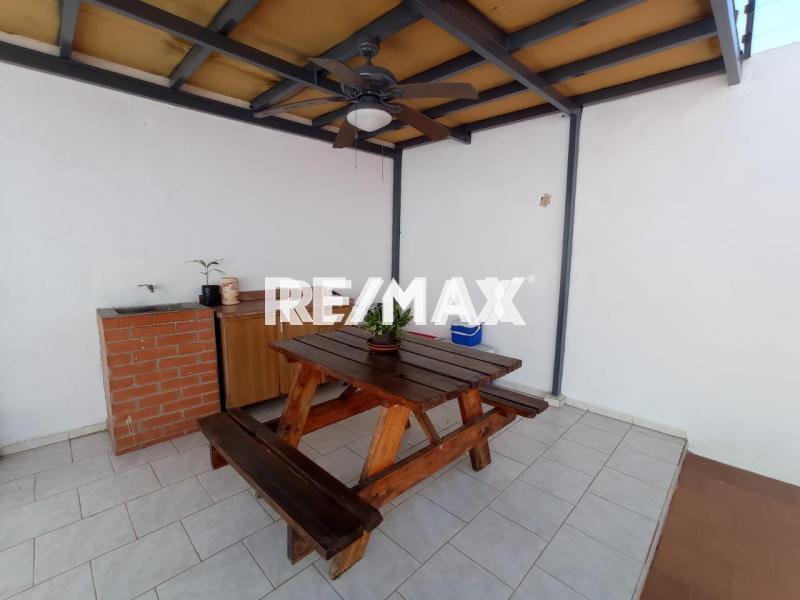 Casa en Venta, Urb. Santa Fe, Punto Fijo